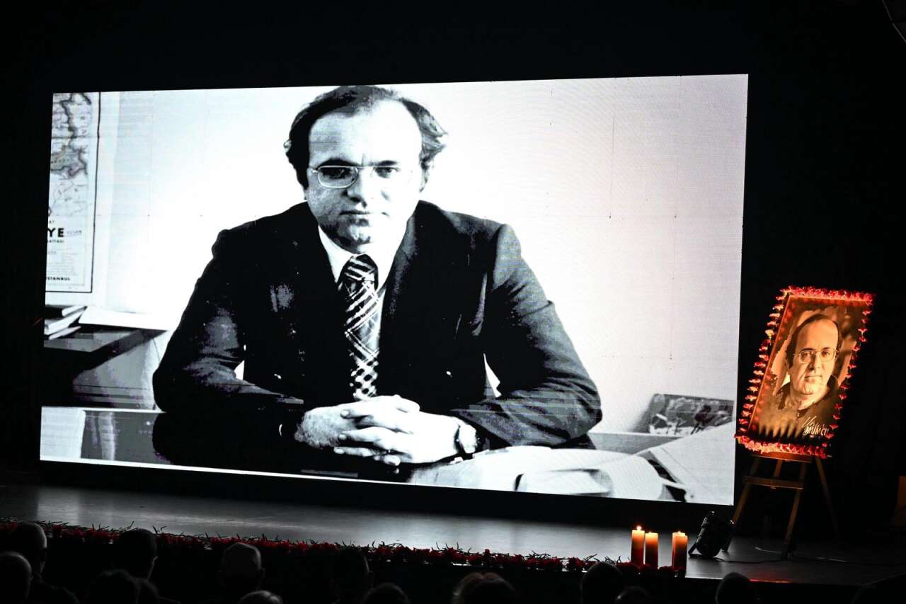 Gazeteciliğin keskin kalemi Uğur Mumcu Manisa’da anıldı 5